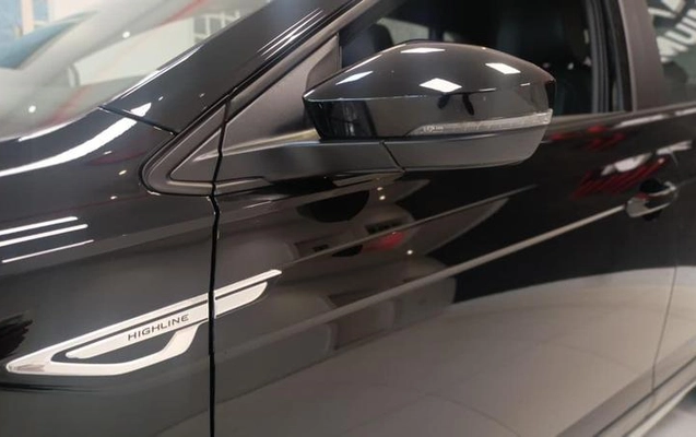 imagem-https://www.socarrao.com.br/sc-vehicle-images-prod/3733851/1788964668998-8436907_13_B_07410f5205.jpeg