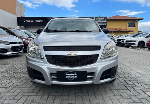 Chevrolet Montana 2018 Prata — foto 1 de 3