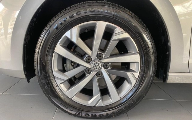 imagem-https://www.socarrao.com.br/sc-vehicle-images-prod/3734083/1788976165230-640_480_volkswagen-virtus-200-tsi-comfortline-flex-aut-20-20-ef4934-10.jpg