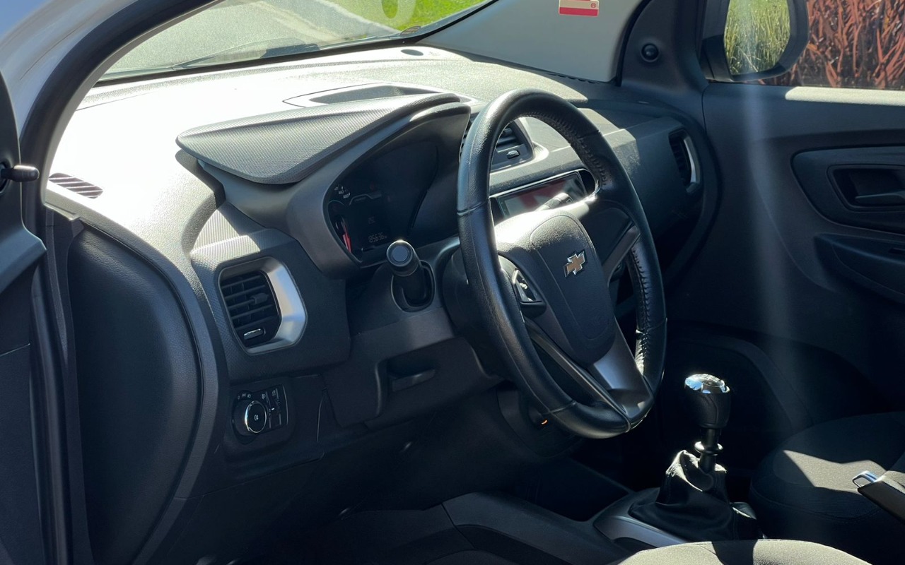 imagem-https://www.socarrao.com.br/sc-vehicle-images-prod/3734118/1788965150826-V2hhdHNBcHAgSW1hZ2UgMjAyNi0wOS0wNCBhdCAwNy4zMS4xMy5qcGVn.jpeg