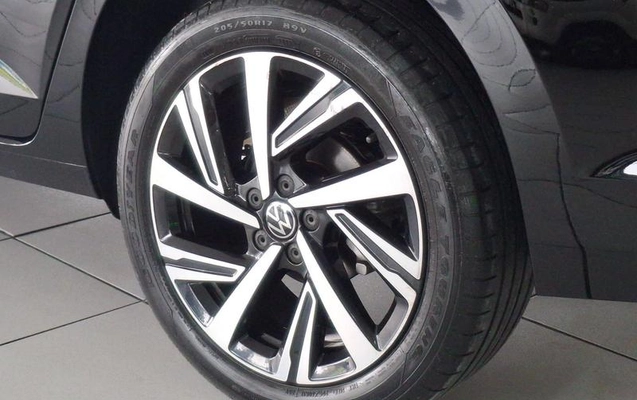 imagem-https://www.socarrao.com.br/sc-vehicle-images-prod/3734136/1789565783779-8454534_12_B_fc34337aea.jpeg