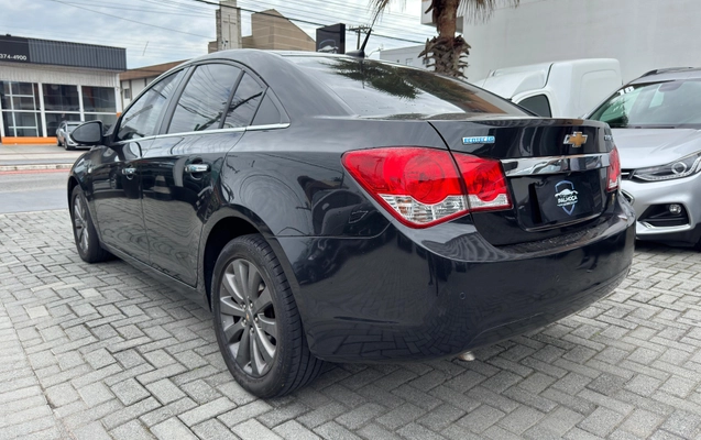 imagem-https://www.socarrao.com.br/sc-vehicle-images-prod/3734150/1789136172850-8c09d96cdfb74414afbe12cb7384df27_1788965281300.jpg