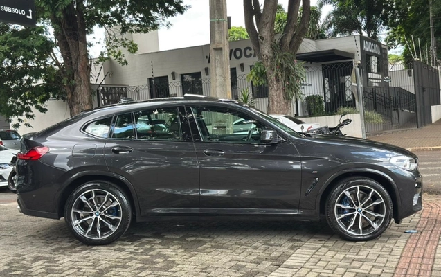 imagem-https://www.socarrao.com.br/sc-vehicle-images-prod/3734178/1788965432170-12_084212.jpg