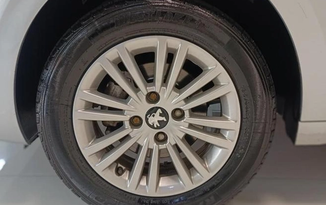 imagem-https://www.socarrao.com.br/sc-vehicle-images-prod/3734183/1788987801429-8338747_13_B_13b1d7bd78.jpeg