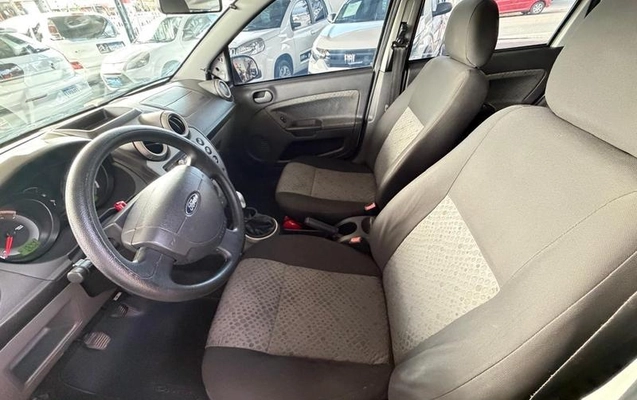 imagem-https://www.socarrao.com.br/sc-vehicle-images-prod/3734192/1788965553199-8457393_3_B_9a5330c557.jpeg