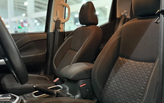 imagem-https://www.socarrao.com.br/sc-vehicle-images-prod/3734199/1788965732186-OGNiNzAxZWUtMjJjMy00OGRhLWIwNmUtZDUzNTk5OTRlOGExLmpwZWc.jpeg