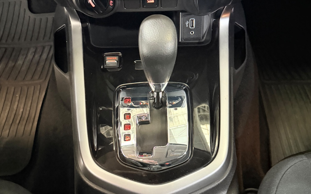imagem-https://www.socarrao.com.br/sc-vehicle-images-prod/3734199/1788965733115-OTU4Mjk5MGQtNGEzNy00M2UzLWIzY2YtZWI5YmEyZTJjYTEwLmpwZWc.jpeg