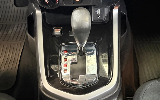imagem-https://www.socarrao.com.br/sc-vehicle-images-prod/3734199/1788965733115-OTU4Mjk5MGQtNGEzNy00M2UzLWIzY2YtZWI5YmEyZTJjYTEwLmpwZWc.jpeg
