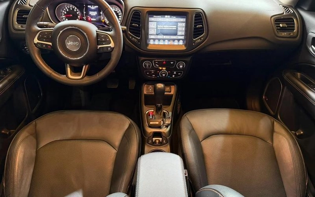 imagem-https://www.socarrao.com.br/sc-vehicle-images-prod/3734248/1789394120281-7731902_14_B_e757250d3d.jpeg