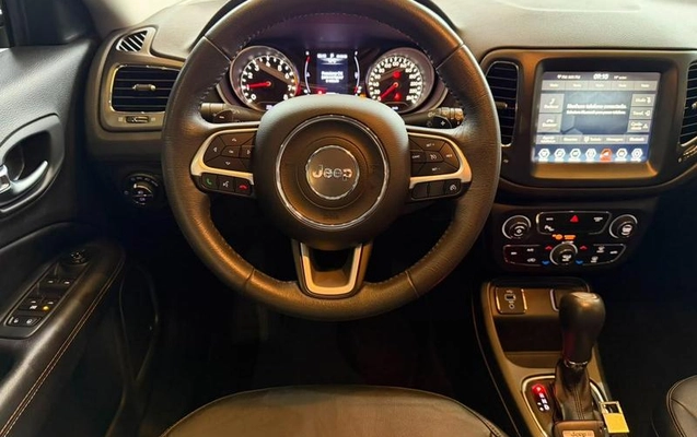 imagem-https://www.socarrao.com.br/sc-vehicle-images-prod/3734248/1789394120281-7731902_17_B_4cdb971d5e.jpeg