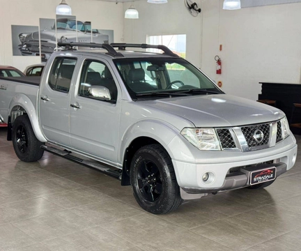 Nissan Frontier 2011 Prata — foto 1 de 3