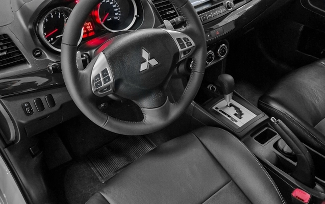 imagem-https://www.socarrao.com.br/sc-vehicle-images-prod/3734292/1788966039054-BAZQt2niZj5GS0ZvQZOqxRcnDpX8g6oT.jpg