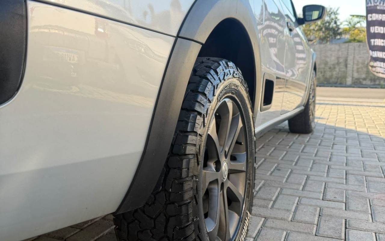 imagem-https://www.socarrao.com.br/sc-vehicle-images-prod/3734605/1788967137650-V2hhdHNBcHAgSW1hZ2UgMjAyNi0wOS0wOCBhdCAyMC4yMS4zOCAoNSkuanBlZw.jpeg