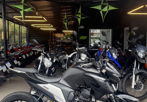 Yamaha FZ25 250 FAZER FLEX 2023 Preto — foto 1 de 3