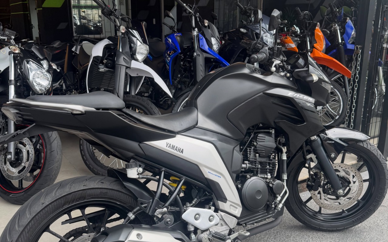 imagem-https://www.socarrao.com.br/sc-vehicle-images-prod/3734906/1788968327568-Nzk1NDMwNjU2XzE4MTI0MTQ4MjM5ODQyMjQ4XzM2MDIyNDE4NTc1NDM3NjM4MDNfbi5qcGc.jpg
