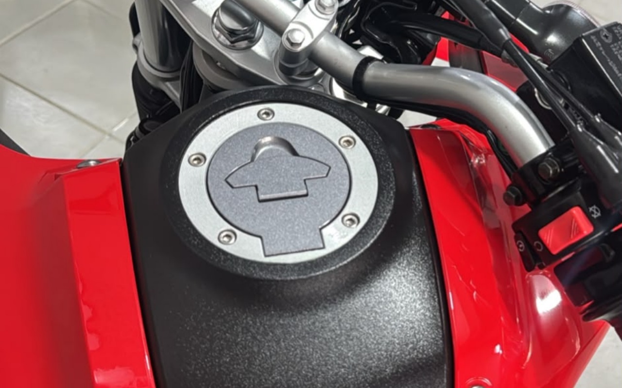 imagem-https://www.socarrao.com.br/sc-vehicle-images-prod/3735035/1788968515273-V2hhdHNBcHAgSW1hZ2UgMjAyNi0wOS0wOCBhdCAxNy4xNi41NS5qcGVn.jpeg