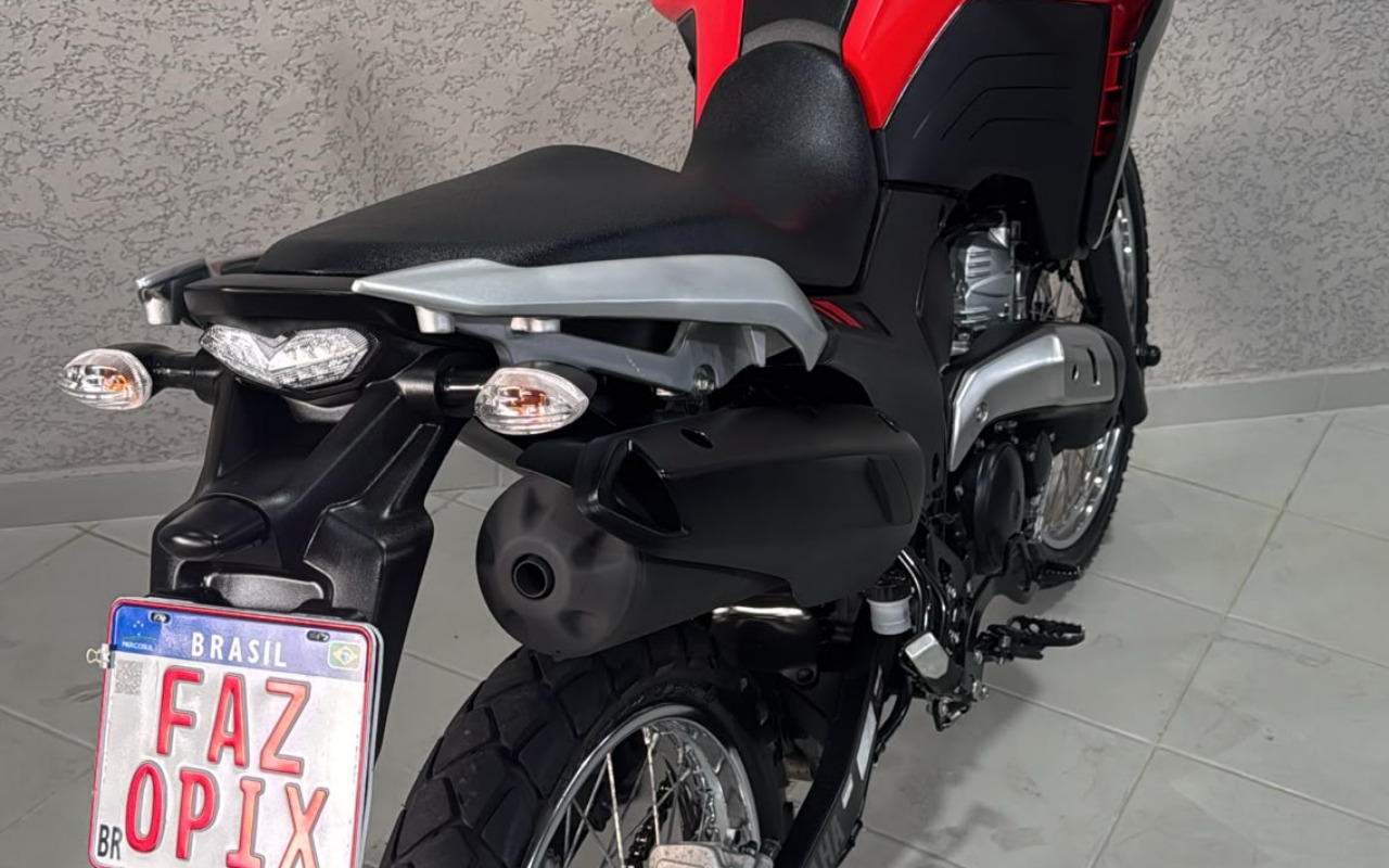 imagem-https://www.socarrao.com.br/sc-vehicle-images-prod/3735035/1788968515877-V2hhdHNBcHAgSW1hZ2UgMjAyNi0wOS0wOCBhdCAxNy4yMC4zOS5qcGVn.jpeg