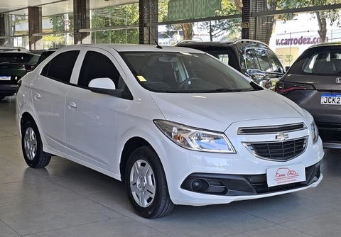 Chevrolet Prisma 2016 Branco — foto 1 de 3
