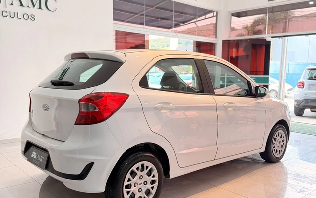 imagem-https://www.socarrao.com.br/sc-vehicle-images-prod/3735193/1788968938070-V2hhdHNBcHAgSW1hZ2UgMjAyNi0wOS0wOCBhdCAxMC4zMi40NCAoMSkuanBlZw.jpeg