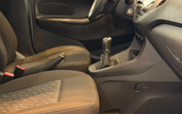 imagem-https://www.socarrao.com.br/sc-vehicle-images-prod/3735193/1788968938470-V2hhdHNBcHAgSW1hZ2UgMjAyNi0wOS0wOCBhdCAxMC4zMi40Ni5qcGVn.jpeg