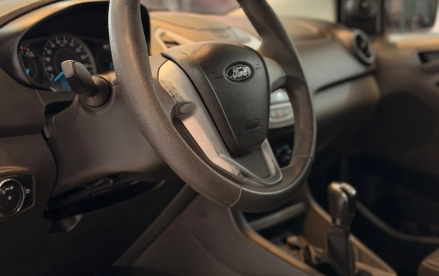 imagem-https://www.socarrao.com.br/sc-vehicle-images-prod/3735193/1788968938970-V2hhdHNBcHAgSW1hZ2UgMjAyNi0wOS0wOCBhdCAxMC4zMi40OCAoMSkuanBlZw.jpeg