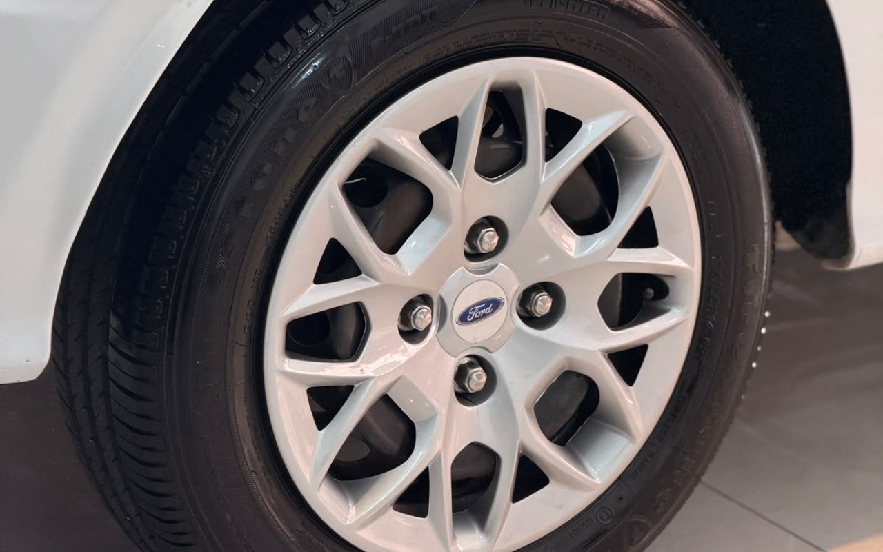imagem-https://www.socarrao.com.br/sc-vehicle-images-prod/3735193/1788968939408-V2hhdHNBcHAgSW1hZ2UgMjAyNi0wOS0wOCBhdCAxMC4zMi40NS5qcGVn.jpeg