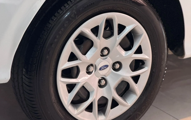 imagem-https://www.socarrao.com.br/sc-vehicle-images-prod/3735193/1788968939408-V2hhdHNBcHAgSW1hZ2UgMjAyNi0wOS0wOCBhdCAxMC4zMi40NS5qcGVn.jpeg