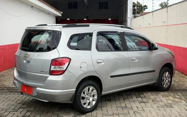 imagem-https://www.socarrao.com.br/sc-vehicle-images-prod/3735196/1790109161318-8459951_12_B_44c9b9db0f.jpeg