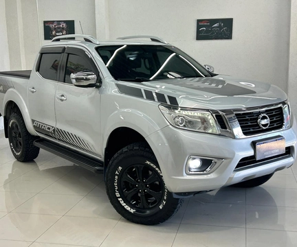 Nissan Frontier 2017 Prata — foto 1 de 3