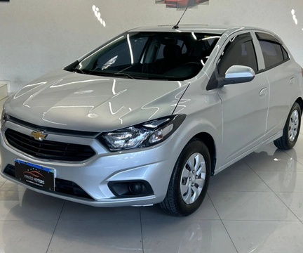 Chevrolet Onix 2019 Prata — foto 1 de 3