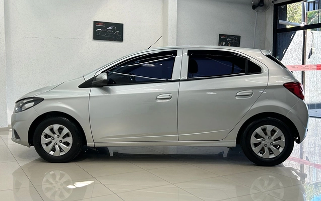 imagem-https://www.socarrao.com.br/sc-vehicle-images-prod/3735429/1788969673522-03102ea1-6600-4f21-8f4c-dc487c9fe029.jpeg