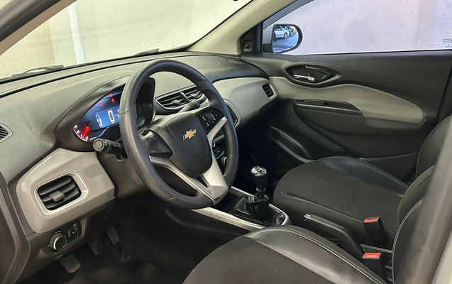 imagem-https://www.socarrao.com.br/sc-vehicle-images-prod/3735429/1788969673531-7ae2d6ab-8b8a-4abd-a154-5e6bf448a599.jpeg