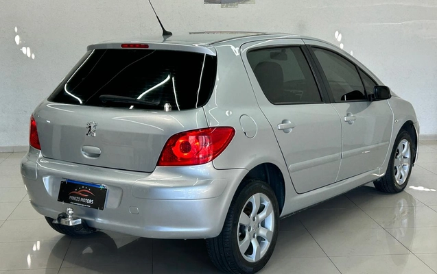 imagem-https://www.socarrao.com.br/sc-vehicle-images-prod/3735435/1788969699157-5207cc3a-bf4e-4198-b54e-d84cb82d4845.jpeg