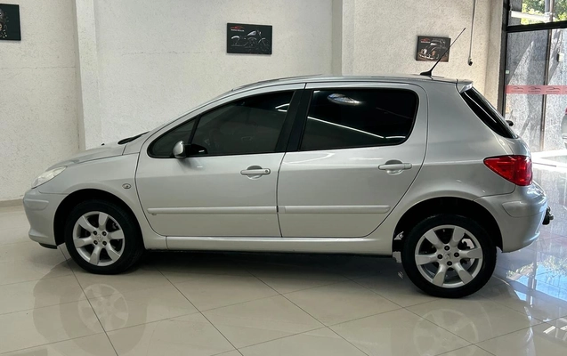 imagem-https://www.socarrao.com.br/sc-vehicle-images-prod/3735435/1788969699160-1bdbe5e9-a7b1-457b-8749-3c85a462b948.jpeg