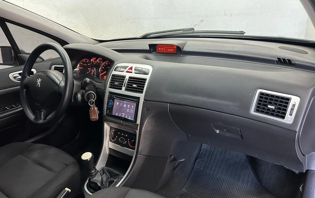 imagem-https://www.socarrao.com.br/sc-vehicle-images-prod/3735435/1788969699167-b6863c41-be8a-488e-87ec-5d9a783b7574.jpeg