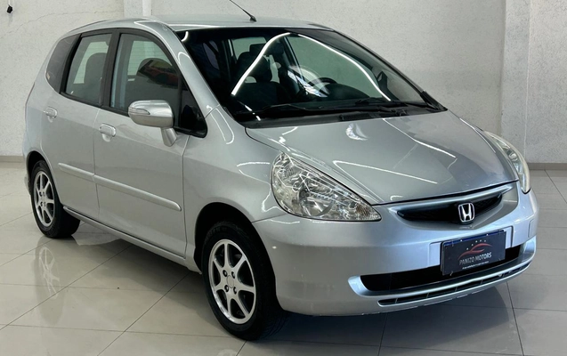 imagem-https://www.socarrao.com.br/sc-vehicle-images-prod/3735436/1788969712731-b22021b8-c54b-4d8b-a08d-3971af938186.jpeg