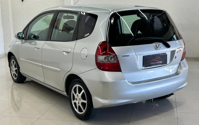 imagem-https://www.socarrao.com.br/sc-vehicle-images-prod/3735436/1788969712734-4d4736cb-cd2e-43ad-9409-3252d460ea11.jpeg