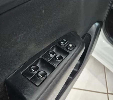 imagem-https://www.socarrao.com.br/sc-vehicle-images-prod/3735497/1788970027409-8238971_7_B_2218ed3f95.jpeg