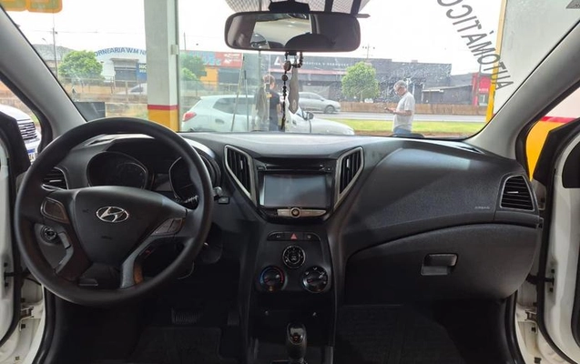imagem-https://www.socarrao.com.br/sc-vehicle-images-prod/3735497/1788970027418-8238971_13_B_be67563b17.jpeg