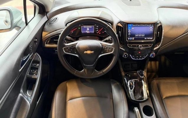 imagem-https://www.socarrao.com.br/sc-vehicle-images-prod/3735760/1789564238479-8460097_12_B_40d4661865.jpeg