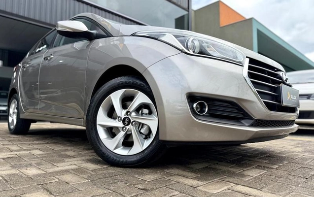 imagem-https://www.socarrao.com.br/sc-vehicle-images-prod/3736198/1789487613446-8449875_4_B_b073d3896d.jpeg