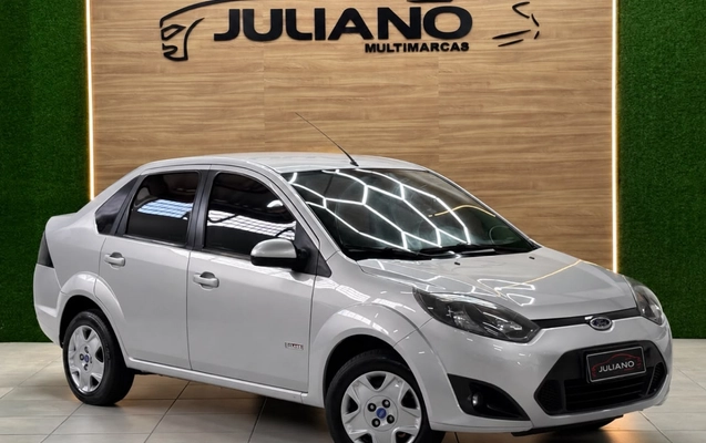 imagem-https://www.socarrao.com.br/sc-vehicle-images-prod/3736222/1788972140717-cjS8YGaNLHqS0cGQNfzeFUIM14jOZrlc.jpg