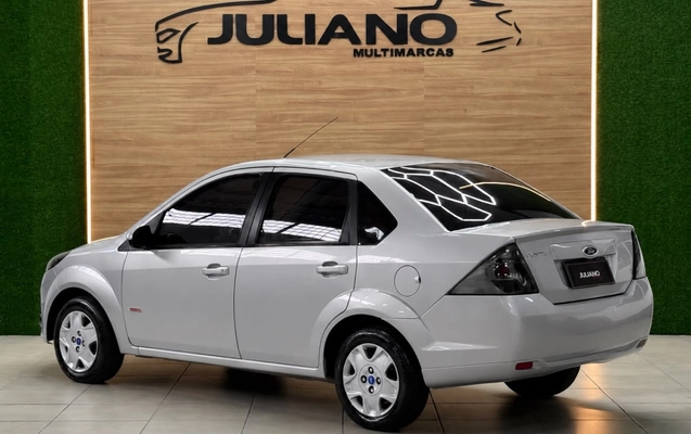 imagem-https://www.socarrao.com.br/sc-vehicle-images-prod/3736222/1788972140722-txlw1AunDmj4hIeS7LnJEqlxya20ONU4.jpg