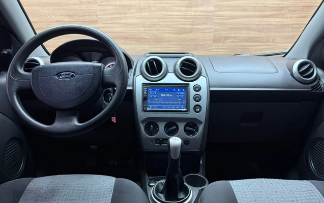 imagem-https://www.socarrao.com.br/sc-vehicle-images-prod/3736222/1788972140726-bYprRSeqIrZLW60NBr0VhWJZaraNK8PL.jpg