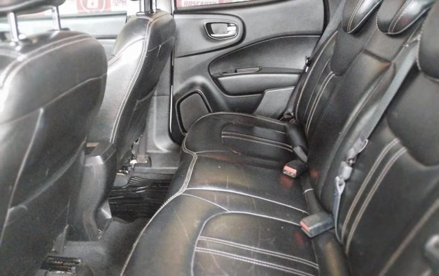 imagem-https://www.socarrao.com.br/sc-vehicle-images-prod/37364/1790256494266-6718121_2_B_f15fc4aedf.jpeg
