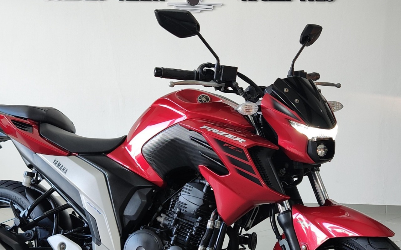 imagem-https://www.socarrao.com.br/sc-vehicle-images-prod/3736443/1788972771020-V2hhdHNBcHAgSW1hZ2UgMjAyNS0xMC0wMSBhdCAxMi4wNi4xMiAoMTQpLmpwZWc.jpeg
