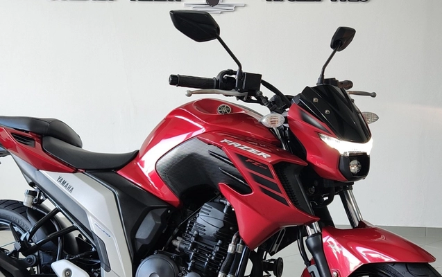 imagem-https://www.socarrao.com.br/sc-vehicle-images-prod/3736443/1788972771020-V2hhdHNBcHAgSW1hZ2UgMjAyNS0xMC0wMSBhdCAxMi4wNi4xMiAoMTQpLmpwZWc.jpeg