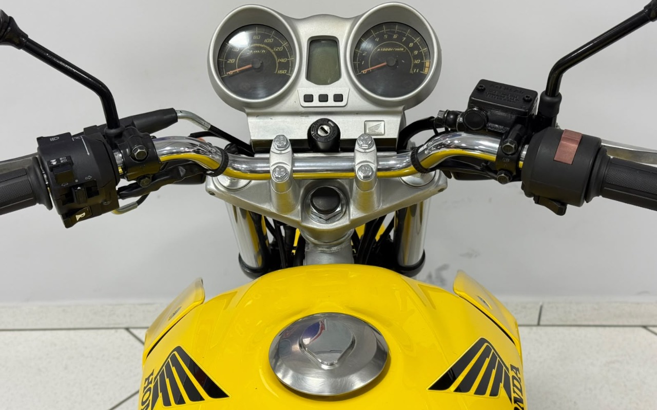 imagem-https://www.socarrao.com.br/sc-vehicle-images-prod/3736764/1788980534489-V2hhdHNBcHAgSW1hZ2UgMjAyNi0wOS0wOSBhdCAxNS41Ny40NSAoMSkuanBlZw.jpeg