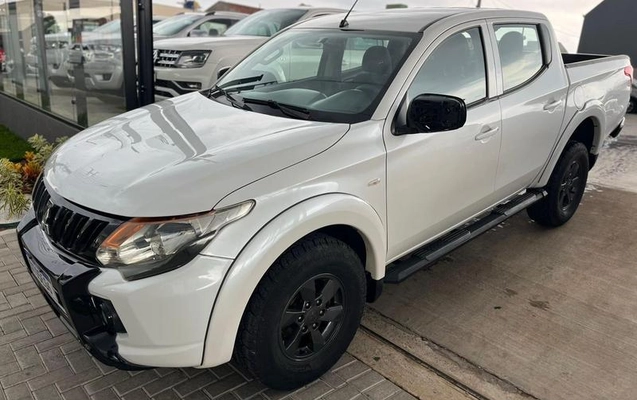 imagem-https://www.socarrao.com.br/sc-vehicle-images-prod/3737/1789223825209-7616244_0_B_27dd95ff91.jpeg