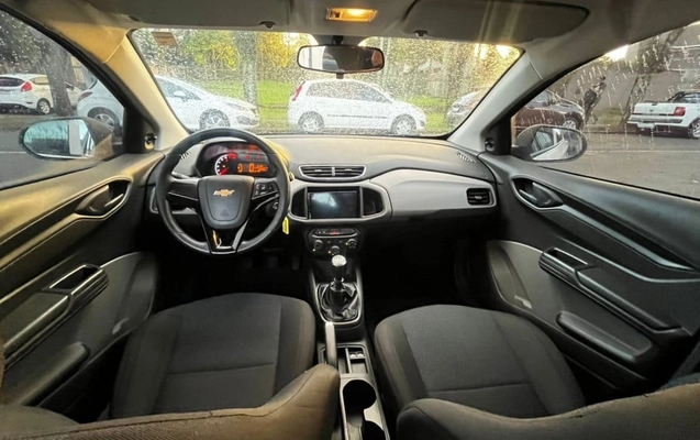 imagem-https://www.socarrao.com.br/sc-vehicle-images-prod/3737009/1788974413476-vehicle_image_1788974105_96a1d342b964a7ac4ea1ce91381c3ce6.jpeg
